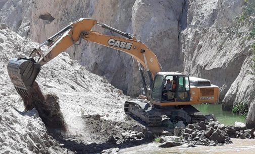 Autodema continúa con los trabajos de apertura de cauce en río Siguas