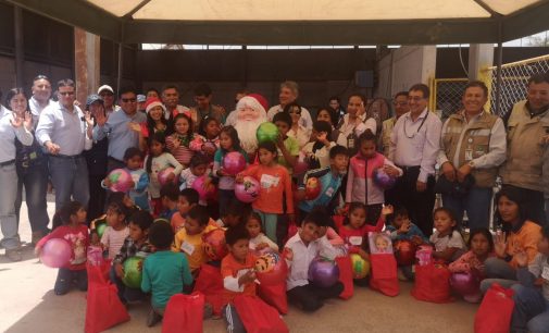 Autodema realizó agasajo a niños de I.E. Túpac Amaru II del distrito Majes
