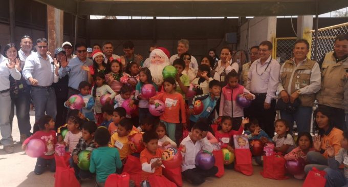 Autodema realizó agasajo a niños de I.E. Túpac Amaru II del distrito Majes