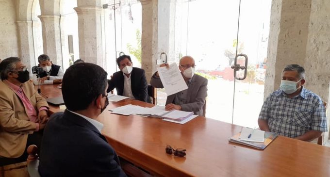 GOBERNADORA REGIONAL DE  AREQUIPA SOLICITÓ A LA COMISIÓN DE AGRICULTURA EMITIR DICTAMEN PARA DEBATIR LA  FIRMA DE LA ADENDA 13