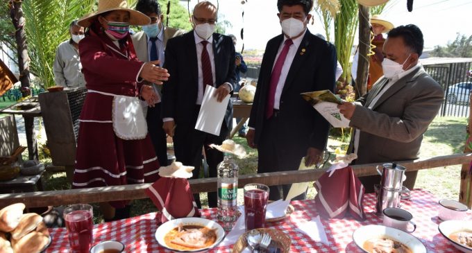 DELICIOSOS POTAJES SE DEGUSTARON EN CONCURSO  DE PLATOS TÍPICOS POR EL 482 ANIVERSARIO  DE LA CIUDAD DE AREQUIPA