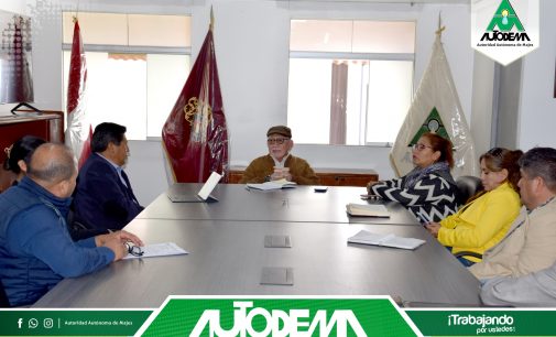 Esta mañana, el Gerente Ejecutivo de la Autoridad Autónoma de Majes – AUTODEMA; Ing. Walter Pablo Aguirre Abuhadba, recibió la visita de la Consejera Regional por Castilla; Natividad Taco Cueva, con el objetivo de tratar temas relacionados a la problemática del distrito de Huancarqui situado en el Valle de Majes, perteneciente a la provincia de Castilla.