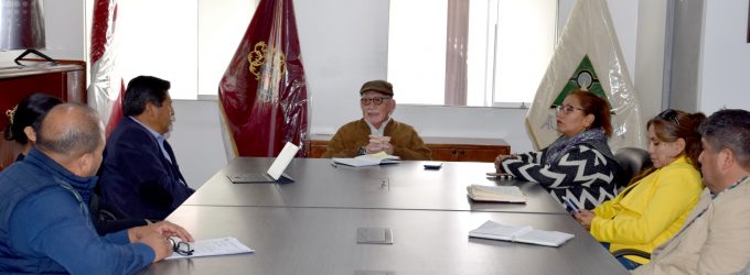 Esta mañana, el Gerente Ejecutivo de la Autoridad Autónoma de Majes – AUTODEMA; Ing. Walter Pablo Aguirre Abuhadba, recibió la visita de la Consejera Regional por Castilla; Natividad Taco Cueva, con el objetivo de tratar temas relacionados a la problemática del distrito de Huancarqui situado en el Valle de Majes, perteneciente a la provincia de Castilla.