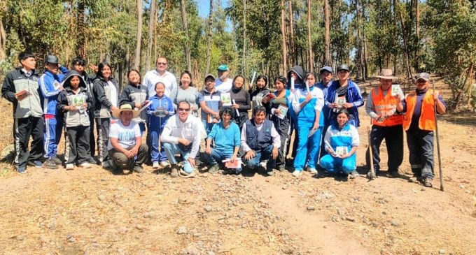 CONTRIBUYENDO AL MEDIO AMBIENTE: AUTODEMA LIDERA CAMPAÑA DE REFORESTACIÓN EN EL DISTRITO DE LARI – VALLE DEL COLCA