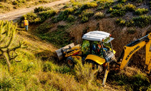 Más de 15 mil m² de residuos vegetales son retirados durante mantenimiento del Canal 18