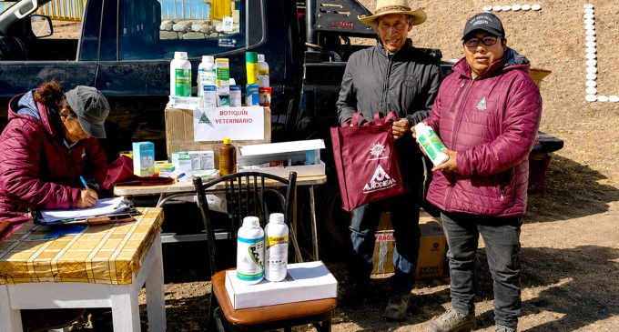 Autodema entrega botiquines veterinarios en cumplimiento de compromisos ambientales de la represa El Pañe